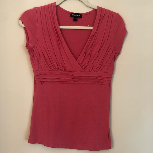BEBE stretchy pink v-neck top size medium - Picture 6 of 7